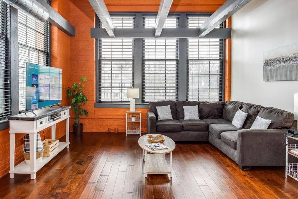 ロチェスターCentric Modern Loft W/ King Bedsアパートメント エクステリア 写真